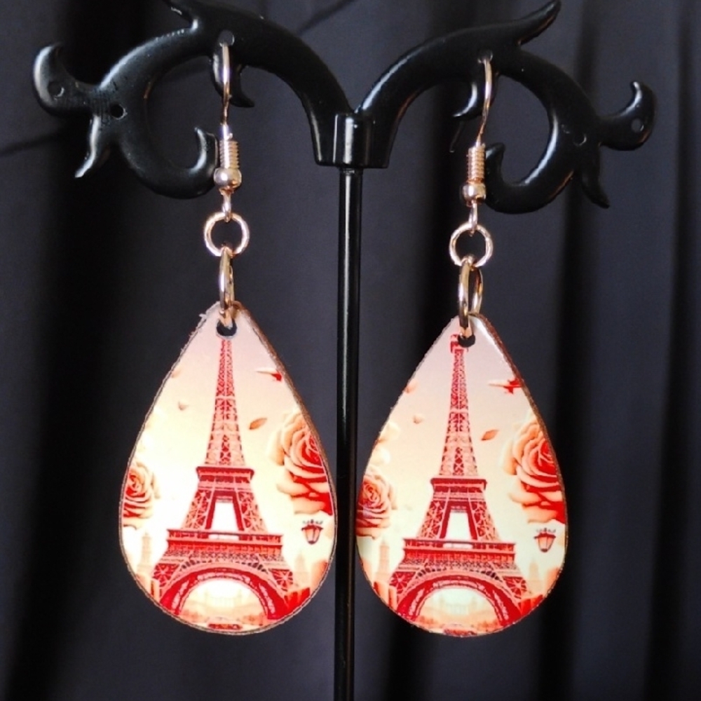 Elegant Eiffel Tower Peach Earrings